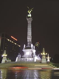 La columna de noche