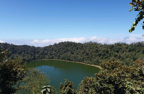 Lago cráter Chicabal desde mirador