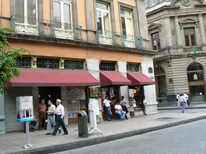 Cantina La Ópera. Centro Histórico de la Ciudad de México.