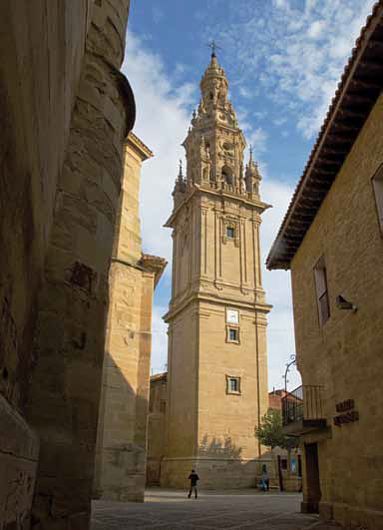 Torre barroca de Santo Domingo de la Calzada. La Rioja, España