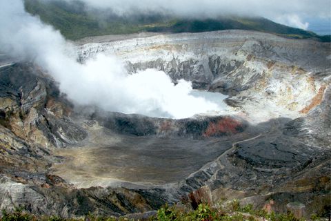 Volcán Poas. cráter