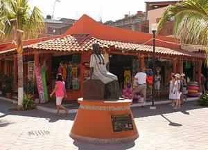 Locales de artesanías en el centro de Zihuatanejo