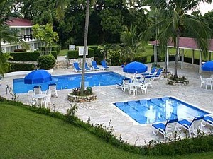 Hotel Misión Palenque. Albercas