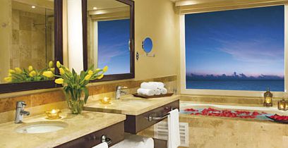 Now Resorts. Baño junior suite