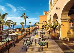 Terraza del hotel Sheraton Los Cabos.