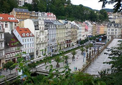 Pueblo de balnearios históricos, cercano a la frontera alemana. Karlovy Vary