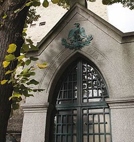 Mausoleo de Porfirio Díaz.
