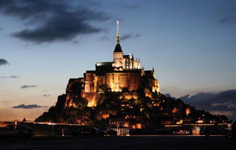 Monte Saint Michel de noche.
