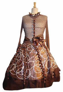 Vestido confeccionado en chocolate. Chocolatería mexicana.