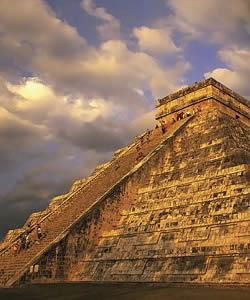 Equinoccio de primavera. El Castillo en Chichén Itzá.