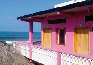 Hotelito en la playa. Playa Ventura.