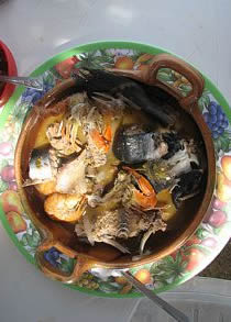 Caldo de pescado.