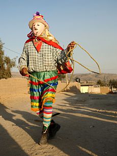 Atuendos de las danzas en el carnaval de Tlaxcala.