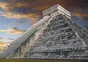 El Castillo en Chichén Itzá. Las cinco pirámides más altas de la Zona Maya en México.