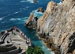 La Quebrada y mirador.