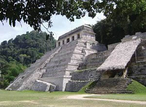 Templo de las Inscripciones en Palenque. Las cinco pirámides más altas de la Zona Maya en México.