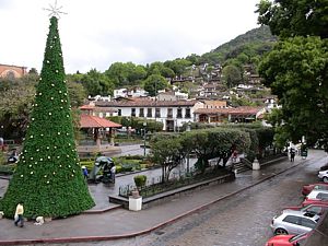 Plaza Central en Valle de Bravo.