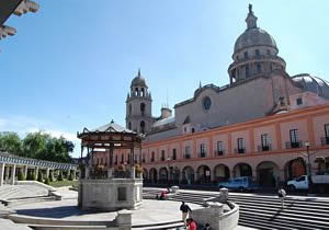 La catedral y los portales.