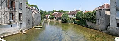 Pueblo de Essoyes, hogar del famoso pinton francés Renoir