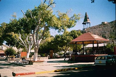 Quiosco en la plaza de Santa Rosalía.