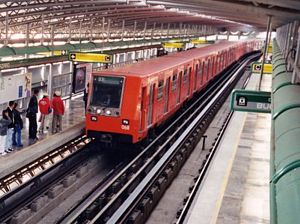 Muy accesible por metro en las líneas 8 estación Garibaldi y B en la estación Lagunilla