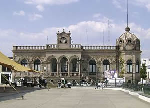 Palacio Municipal de Santiago Tianguistenco.