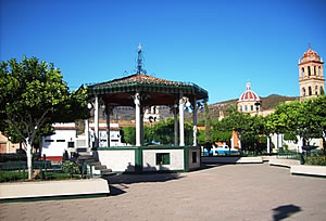 Tenamaxtlán.- Kiosko.