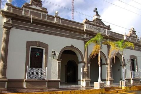 Palacio Municipal de Salinas Victoria.
