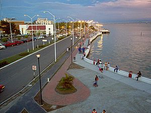 Ciudad del Carmen.- Malecón.