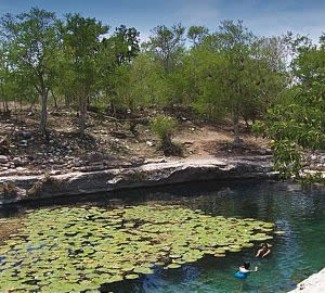 Cenote Xlacah.