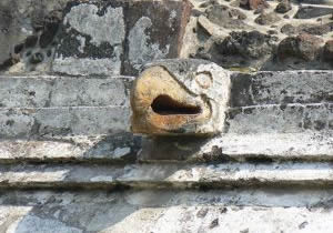 Vestigios del Templo Mayor, a un costado de la Catedral Metropolitana