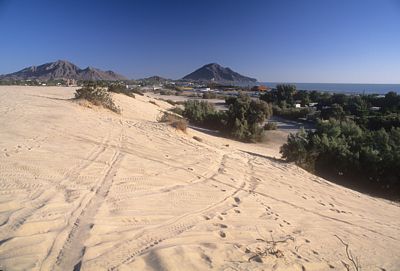 Dunas y poblado de San Felipe.