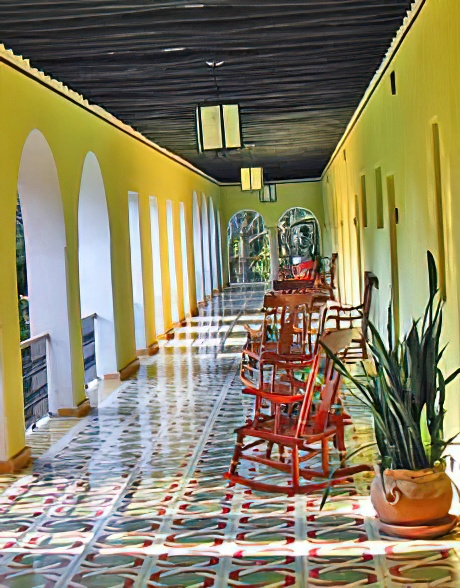 Hacienda Uxmal.- Pasillo. Haciendas Henequeneras de Yucatán.