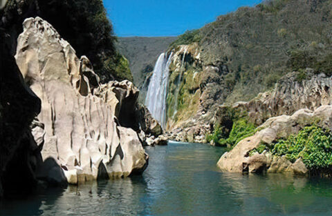 Cascada de Tamul. Huasteca Potosina.