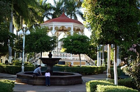 Kiosco de la Plaza de Armas.