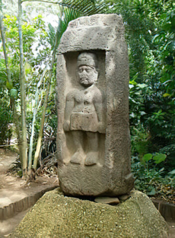 Escultura de la Mujer. La Venta.