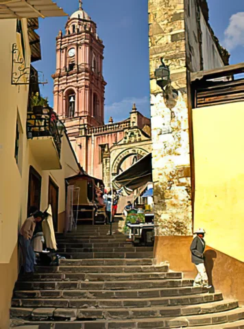 Parroquia de Nuestra Señora del Carmen en Tlalpujahua.