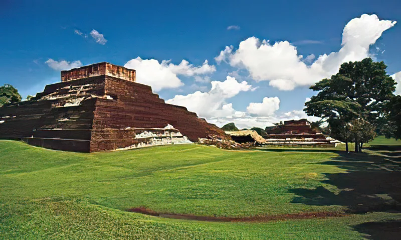 Zona arqueológica de Comalcalco